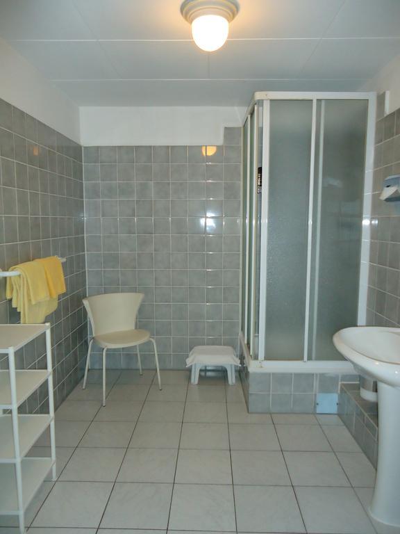 Hotel Kubrat Am Checkpoint Charlie Berlin Phòng bức ảnh